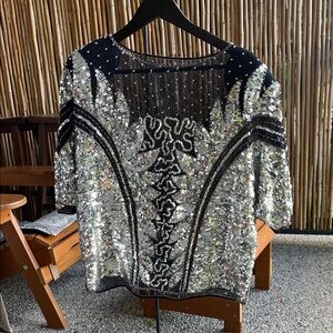 VINTAGE Silver Sequin Women's Top!